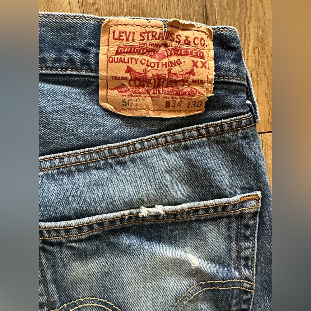 Perfect Distressed broken in Men's Jeans - Picture 6 of 6